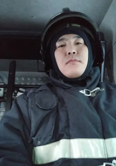 Я Сергей, 30, из Мирного, ищу знакомство для дружбы