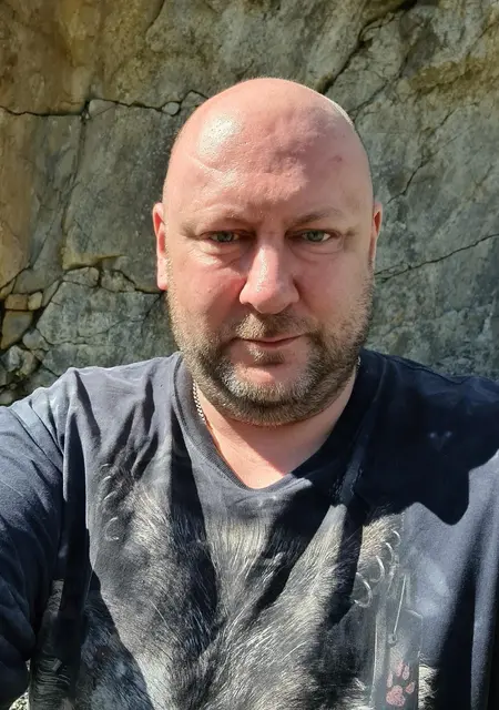 Андрей из Санкт-Петербурга, ищу на сайте знакомства на одну ночь