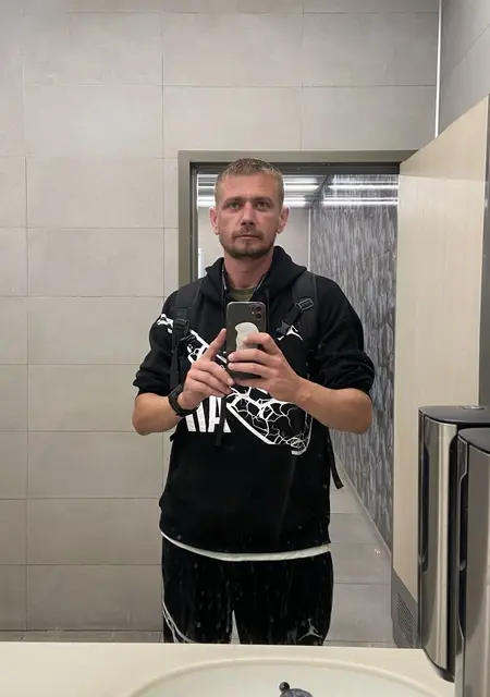 Артем из Новосибирска, мне 36, познакомлюсь на одну ночь