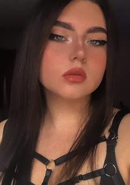 Алиса из Херсона, мне 22, познакомлюсь для приятного времяпровождения