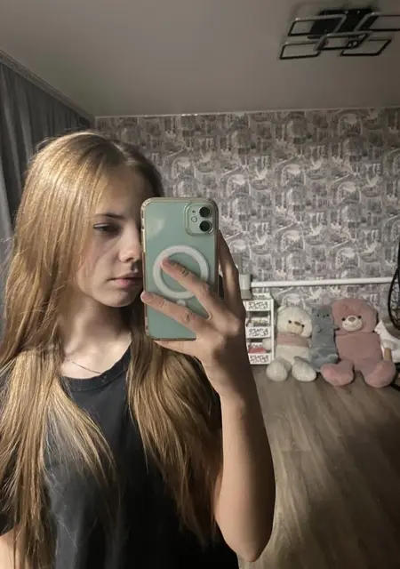 Я Катя, 18, из Москвы, ищу знакомство для постоянных отношений
