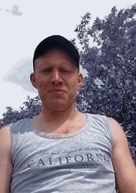 Я Василий, 26, из Рогачева, ищу знакомства на одну ночь