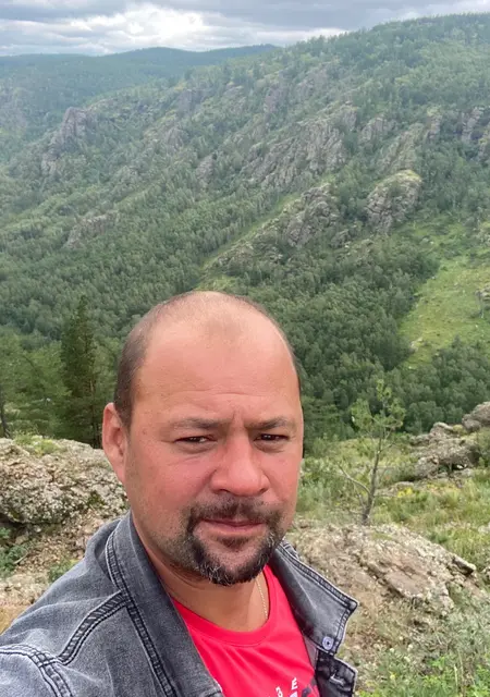 Михаил из Оренбурга, ищу на сайте знакомства без обязательств