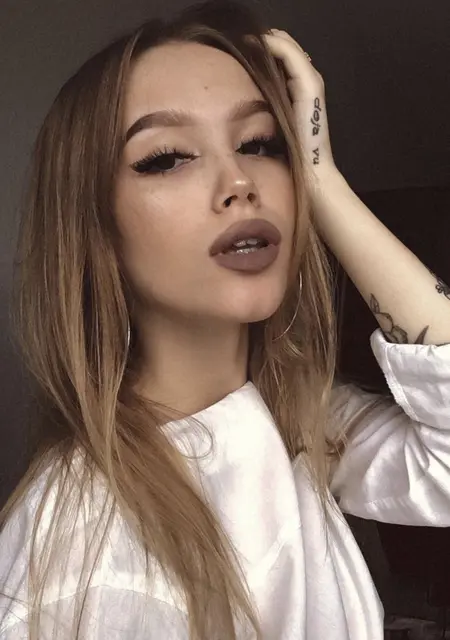 Я Юлия, 25, из Якутска, ищу знакомство для приятного времяпровождения