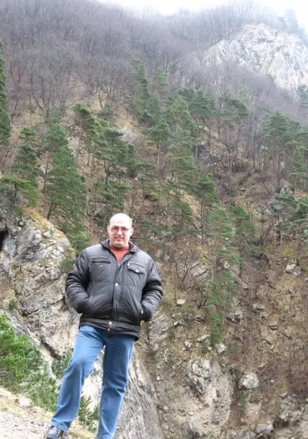 Андрей из Владикавказа, мне 46, познакомлюсь для дружбы