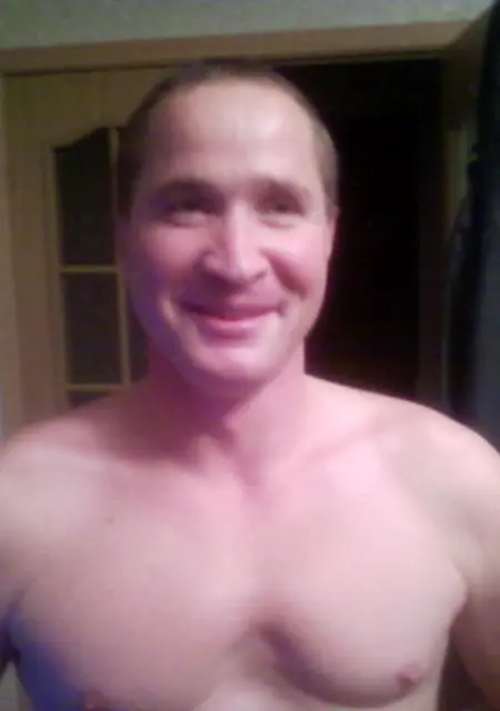 Igor из Гомеля, мне 46, познакомлюсь на одну ночь