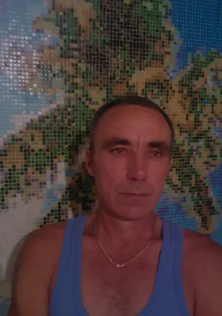 Влад из Самары, мне 57, познакомлюсь на одну ночь