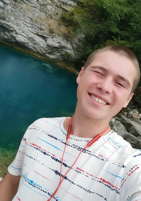 Я Василий, 22, из Коломны, ищу знакомства без обязательств