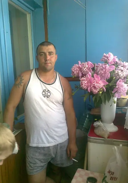 Anton из Белгорода, мне 43, познакомлюсь на одну ночь