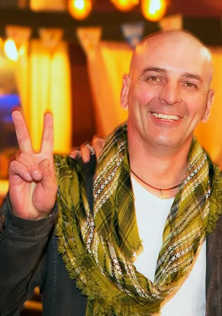 Я Брюс, 55, из Балакова, ищу знакомства без обязательств