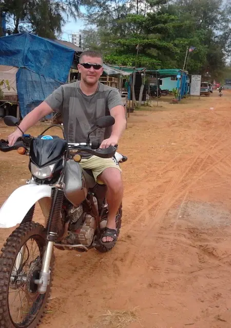 Юрий из Хотькова, мне 46, познакомлюсь на одну ночь