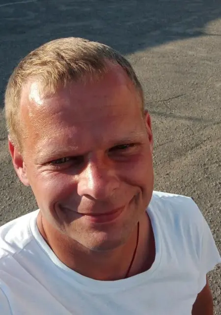 Николя из Пскова, ищу на сайте знакомства без обязательств