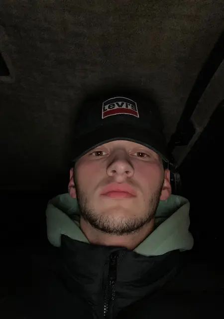 Никита из Серпухова, ищу на сайте постоянные отношения