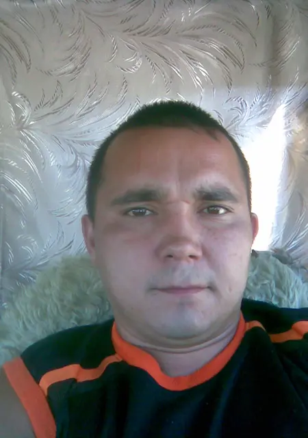 Леонид из Йошкар-Олы, ищу на сайте знакомства на одну ночь