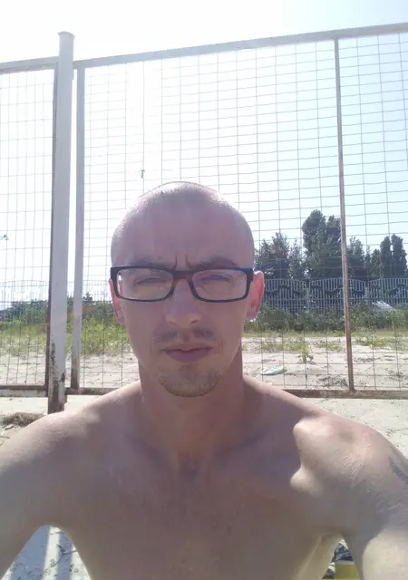 Я Andrey, 37, из Воронежа, ищу знакомства на одну ночь