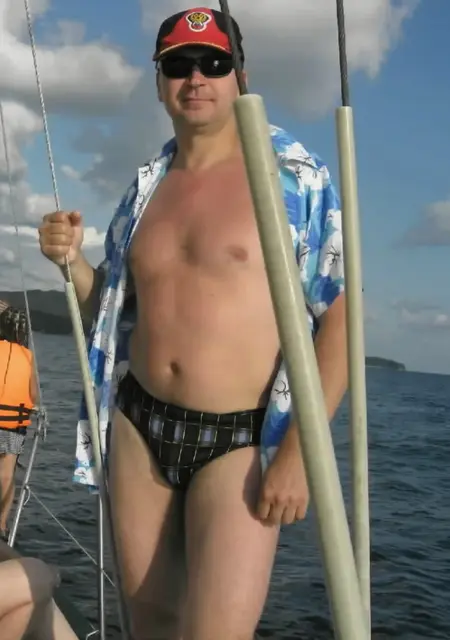 Сергей из Новороссийска, мне 53, познакомлюсь на одну ночь