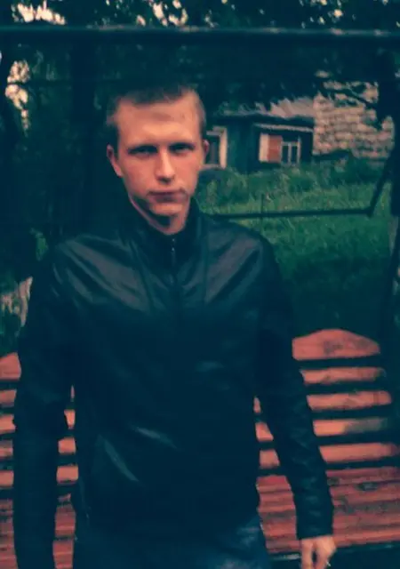 Я Евгений, 31, из Ленинска-Кузнецкого, ищу знакомство для постоянных отношений