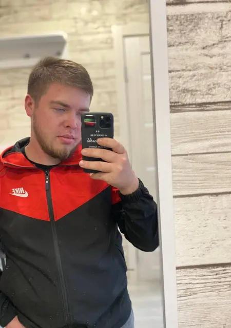 Я Виталий, 22, из Полевского, ищу знакомства без обязательств