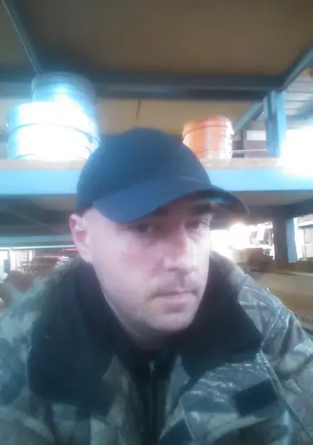 Я Виктор, 45, знакомлюсь без обязательств в Армавире