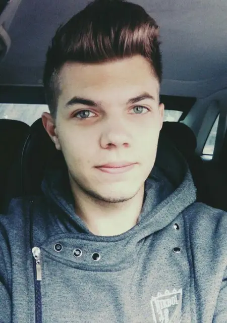 Я Марк, 29, из Сум, ищу знакомства на одну ночь