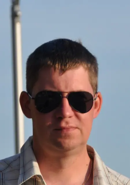 Я Alex, 46, знакомлюсь на одну ночь в Губкинском