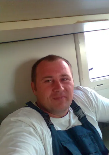 Я Александр, 47, из Астрахани, ищу знакомства на одну ночь