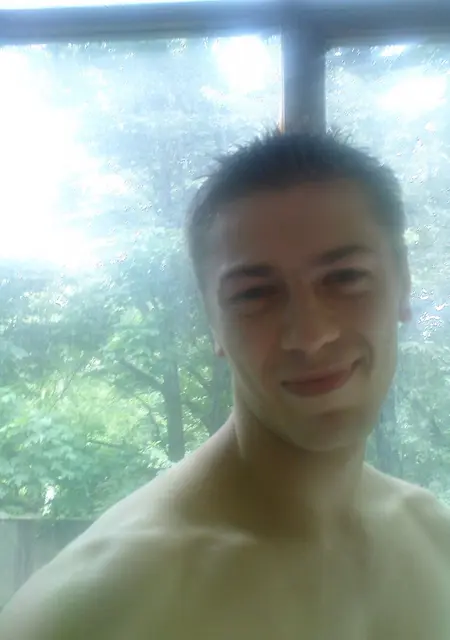 Я Vova, 41, из Жуковского, ищу знакомства на одну ночь