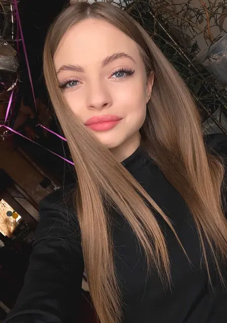 Я Лия, 25, знакомлюсь без обязательств в Санкт-Петербурге