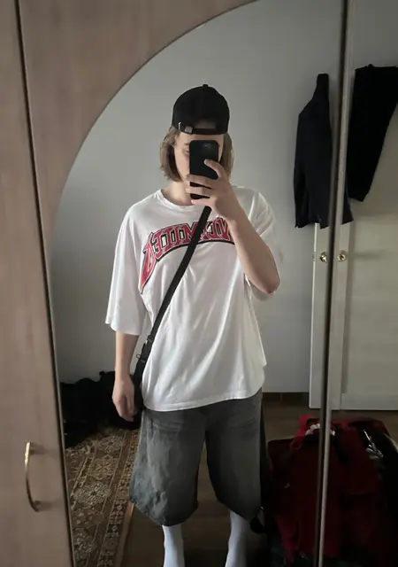 Ваня из Самары, мне 19, познакомлюсь на одну ночь