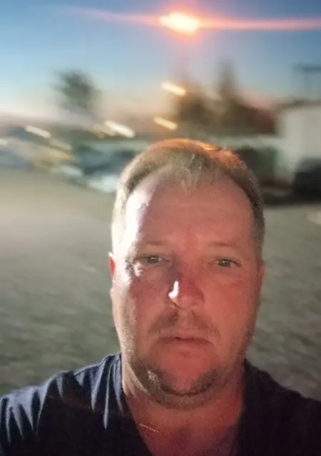 Vladimir из Череповца, мне 45, познакомлюсь на одну ночь