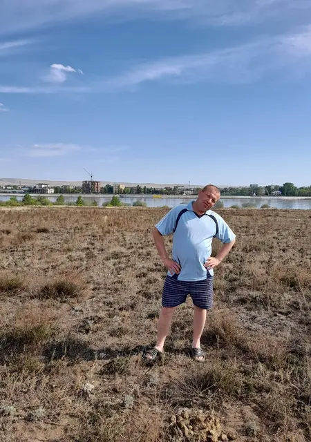 Я Александр, 43, из Кызыла, ищу знакомства на одну ночь