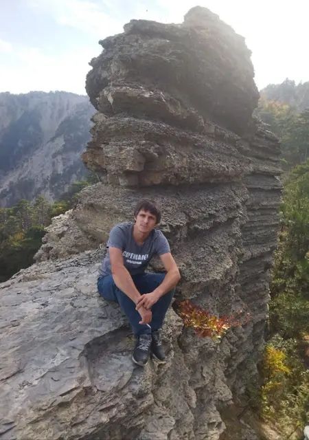 Лун из Симферополя, ищу на сайте знакомства на одну ночь