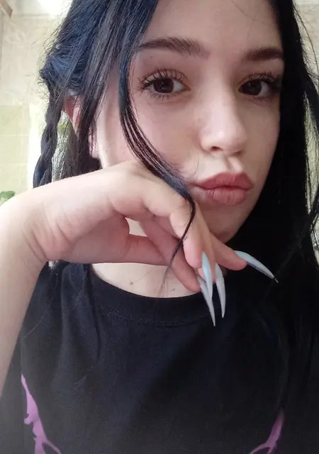 Я Ekaterina, 20, из Севастополя, ищу знакомство для приятного времяпровождения