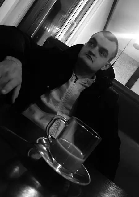 Я Сергей, 28, знакомлюсь на одну ночь в Кирове