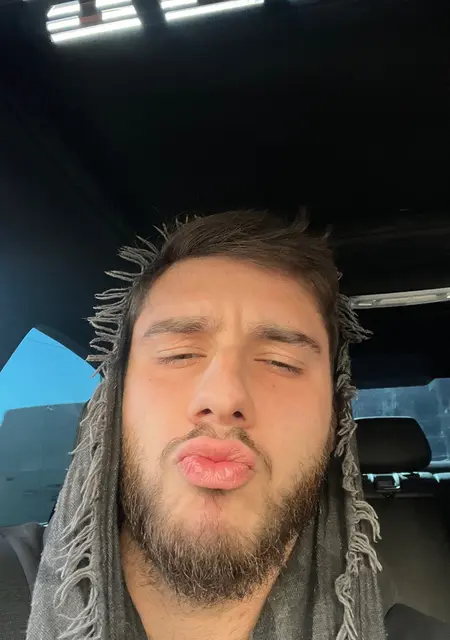 Я Gocha, 22, знакомлюсь на одну ночь в Москве