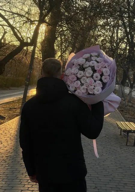 Дамир из Москвы, мне 21, познакомлюсь на одну ночь