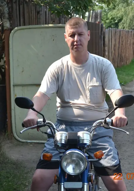 Андрюха из Усолья-Сибирского, ищу на сайте знакомства на одну ночь