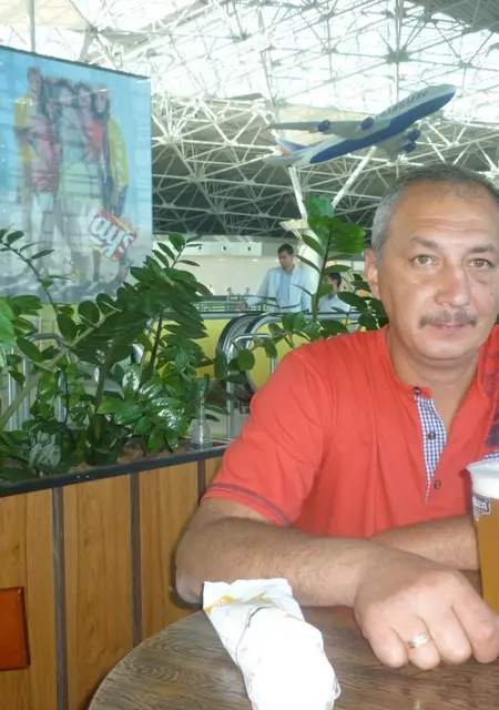 Я Alex, 56, знакомлюсь в Краматорске