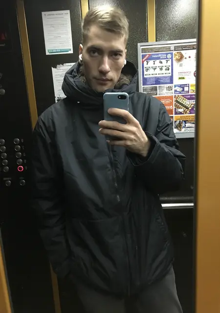 Я Олег, 29, из Алексеевки, ищу знакомство для приятного времяпровождения