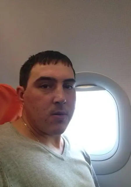 Леха из Гатчины, мне 39, познакомлюсь без обязательств