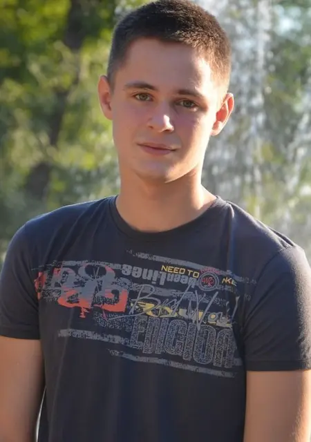 Я Влад, 31, знакомлюсь без обязательств в Таганроге