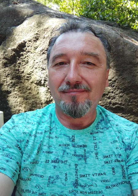 Николай из Пятигорска, ищу на сайте знакомства на одну ночь