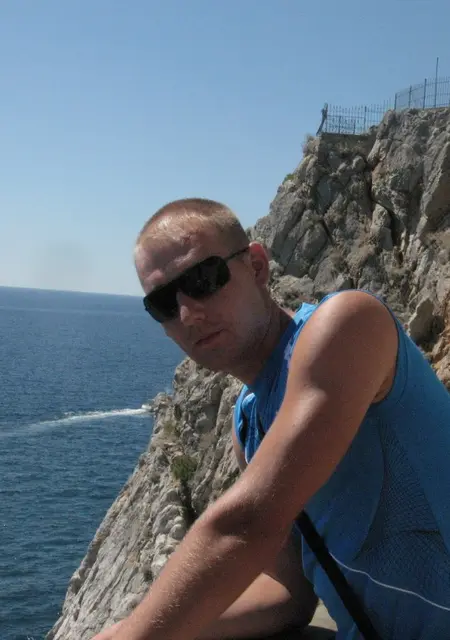 Константин з Маріуполя, мені 40 років, познайомлюсь для вірт