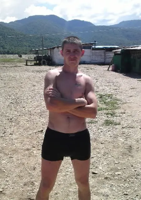 Я Roman, 36, знакомлюсь без обязательств в Отрадном