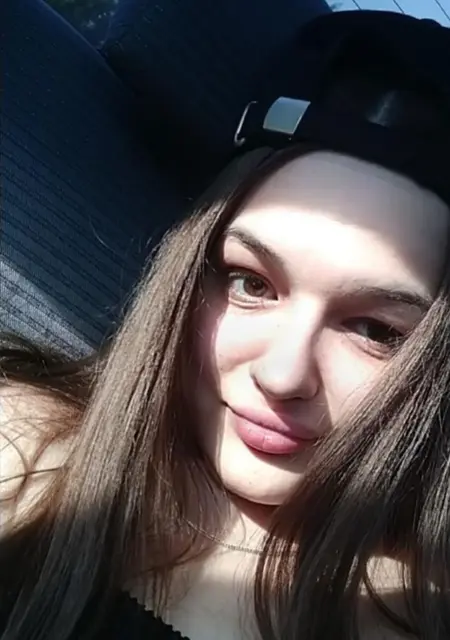 Анн из Екатеринбурга, мне 23, познакомлюсь для постоянных отношений