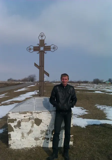 Я Дмитрий, 40, знакомлюсь на одну ночь в Новочеркасске