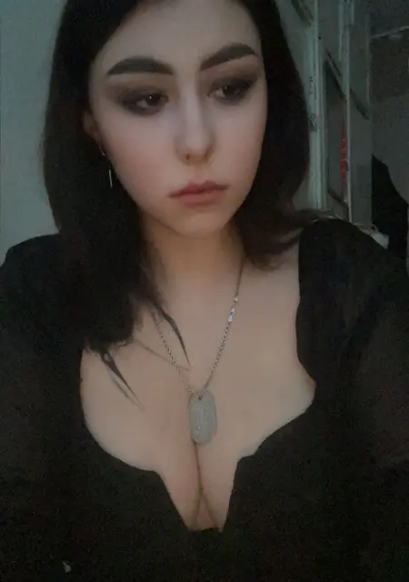 Ксения из Казани, ищу на сайте вирта