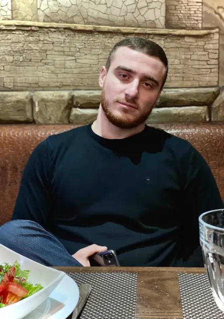 Я Валерий, 28, из Армавира, ищу знакомство для постоянных отношений