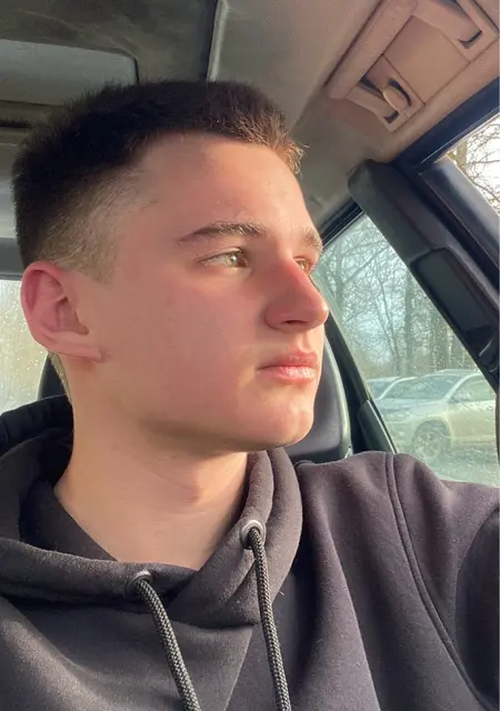 Я Даниил, 19, знакомлюсь для приятного времяпровождения в Орле