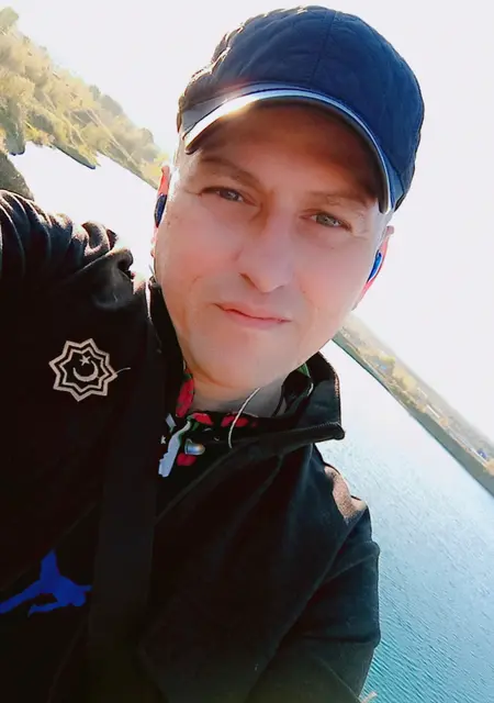 Denchik из Ухты, мне 33, познакомлюсь на одну ночь